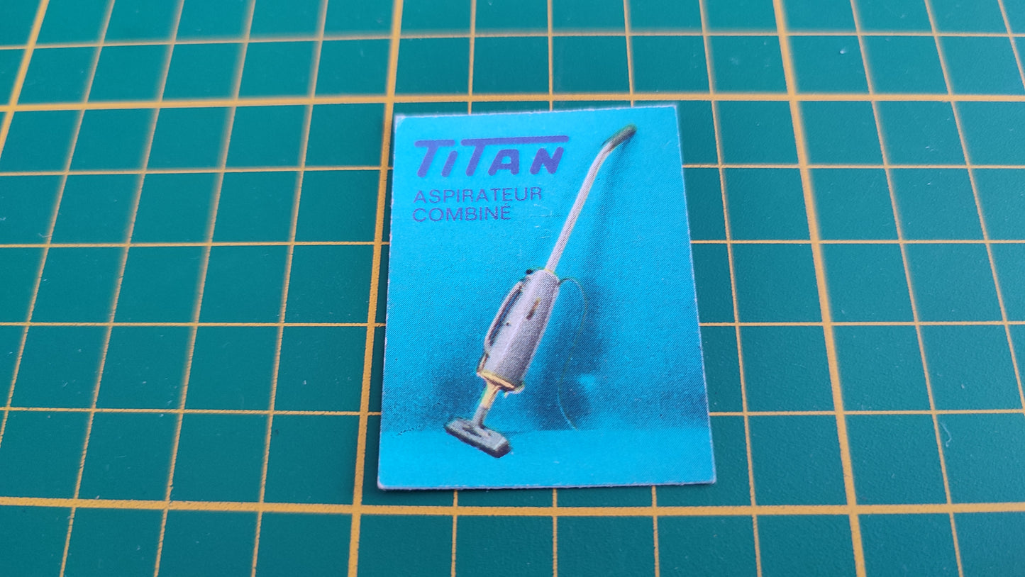 Affiche Titan Aspirateur combiné pièce détachée jeu de société Défense d'afficher Gay-Play #C02