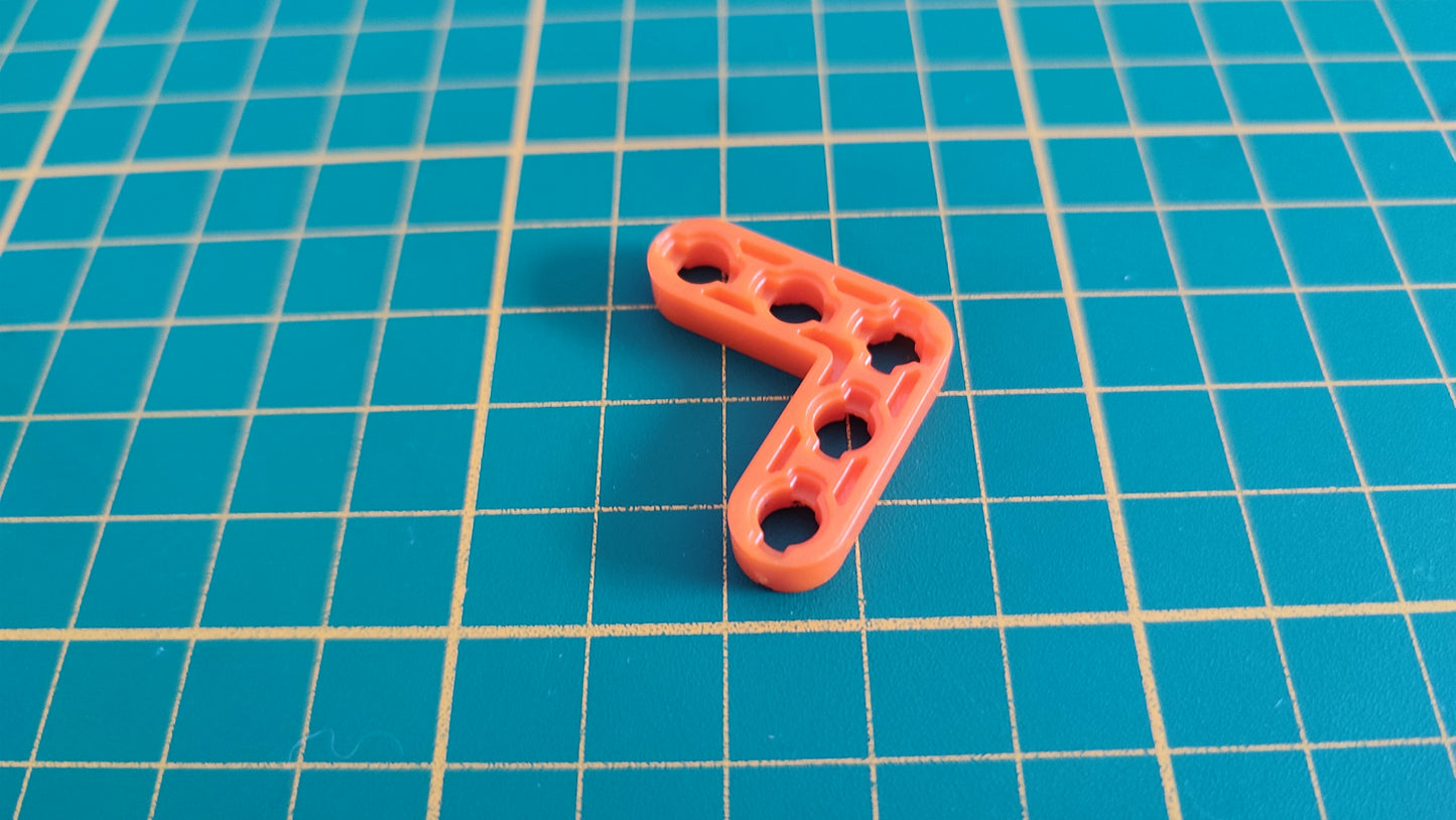 Angle 5 trous fin orange pièce détachée Clementoni mon atelier de mécanique Lamborghini Huracan STO #D71