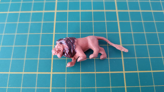Animal figurine lion dans l'état #C51-40