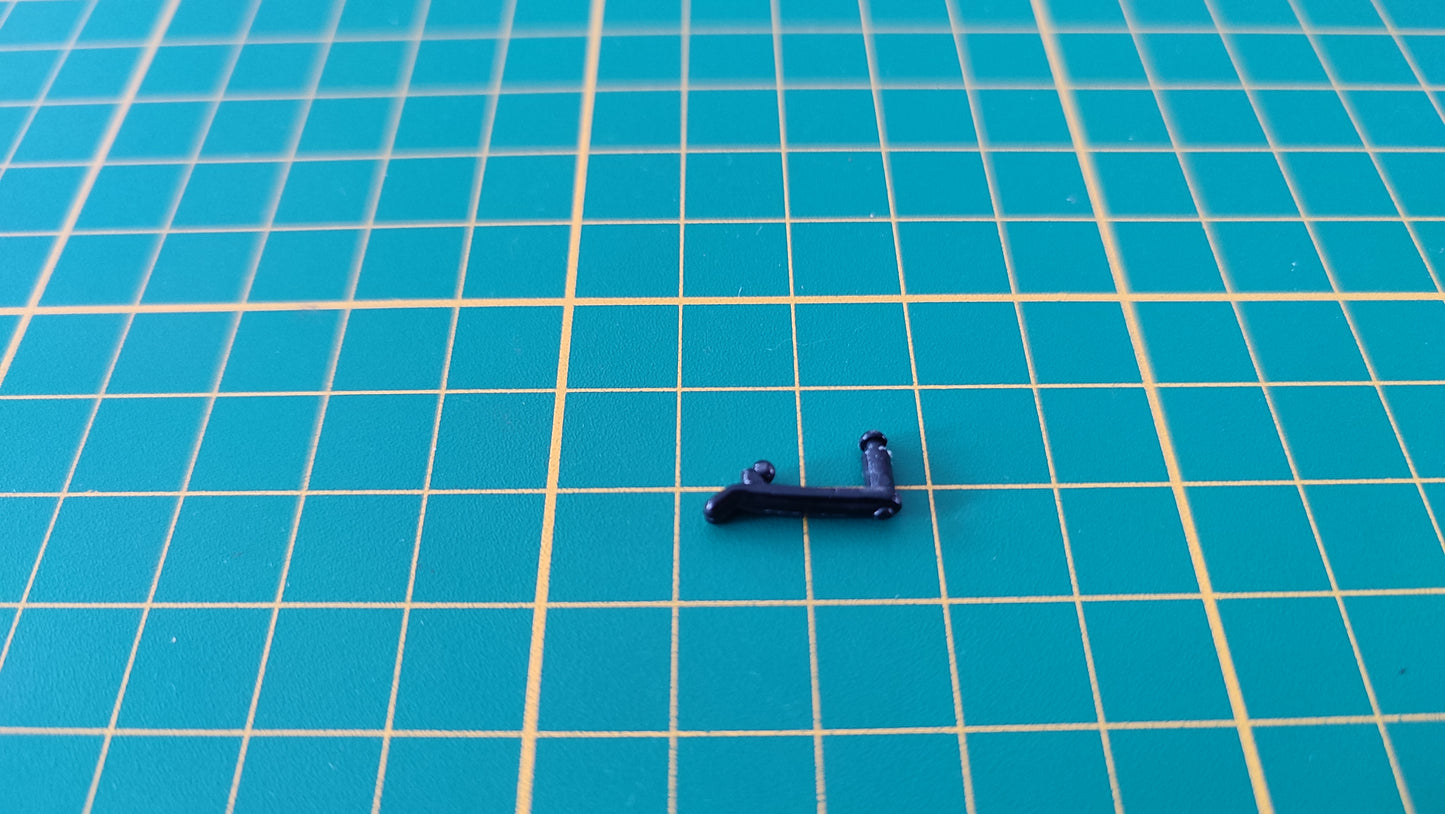 Attache capot pièce détachée miniature Bburago Burago Jaguar type E 1961 1/18 1/18e 1/18ème #B88