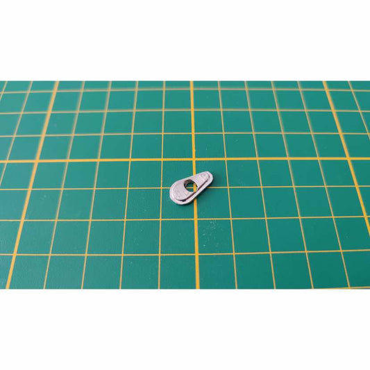 Base du rétroviseur gauche 83D n°83 pièce détachée Porsche 911 Carrera RS 2.7 1/8 1/8ème Altaya