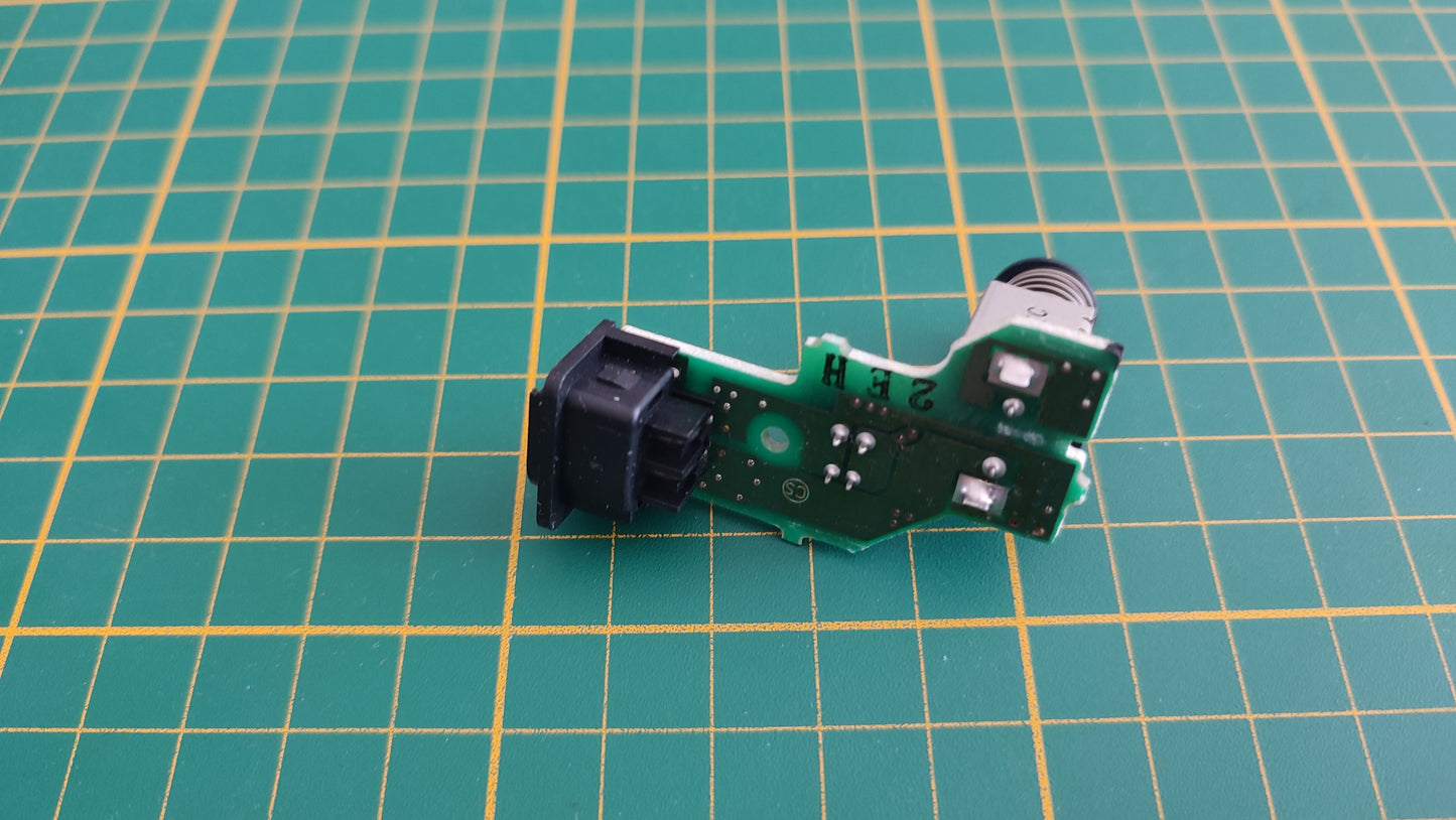 Bouton on/off DOL-PWR-01 pièce détachée console de jeux Nintendo Gamecube DOL-001 (EUR) #E58