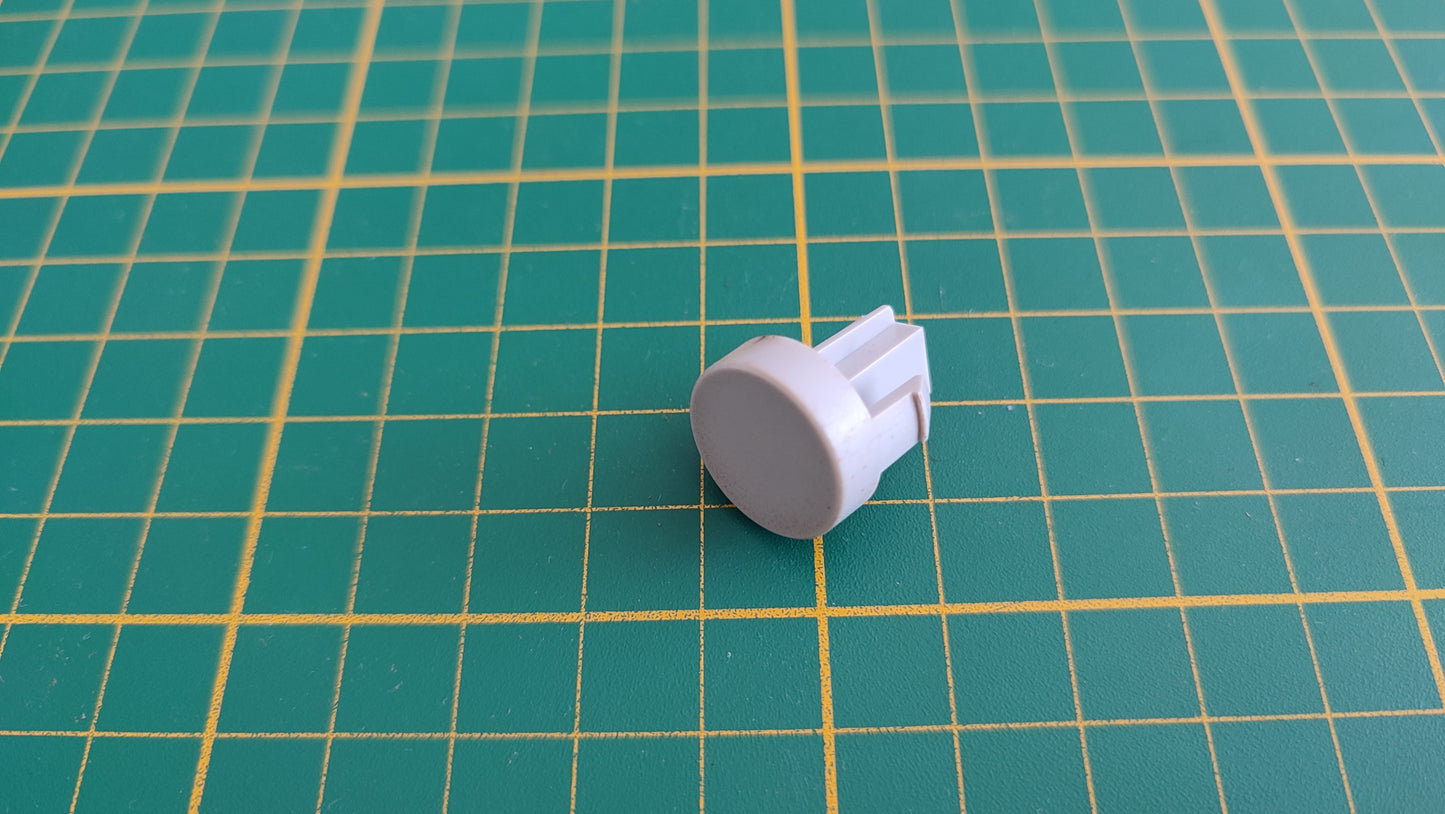 Bouton power gris pièce détachée console de jeux Nintendo Gamecube DOL-001 (EUR) #E58