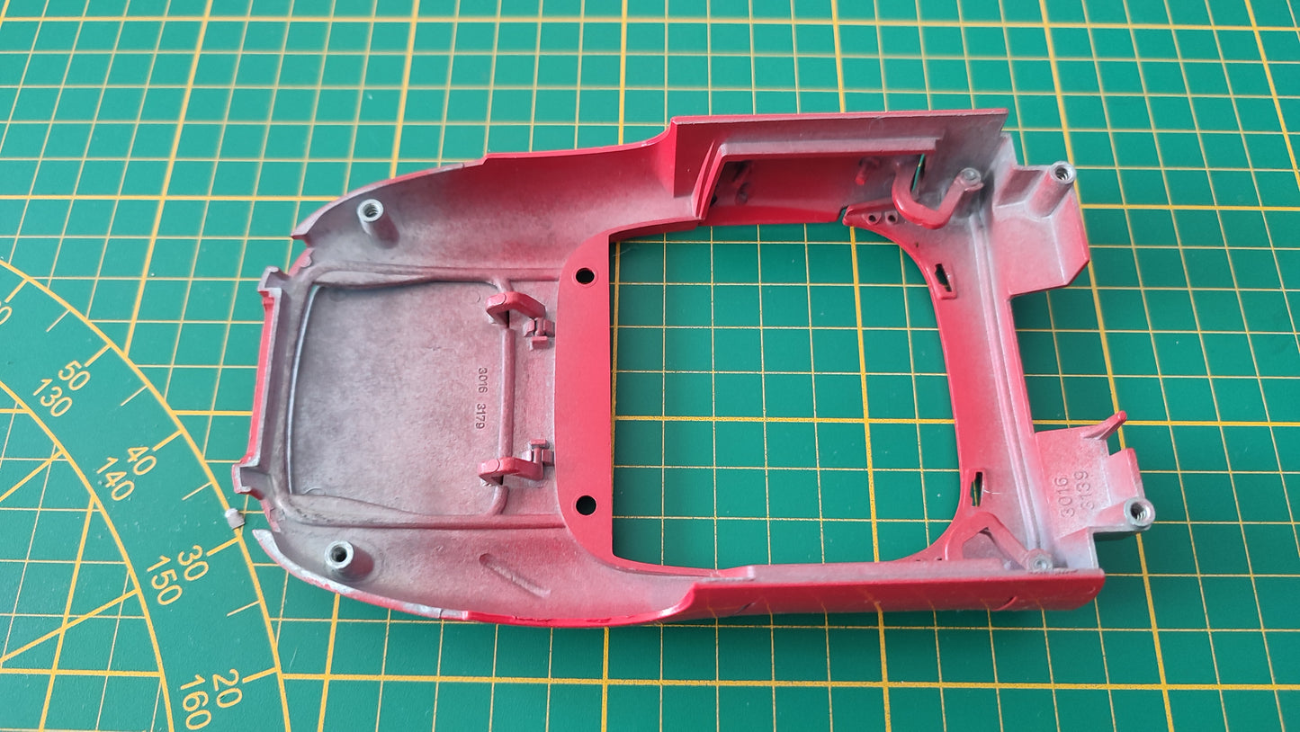 Carcasse avec coffre pièce détachée miniature Bburago Burago Jaguar type E 1961 1/18 1/18e 1/18ème #D33