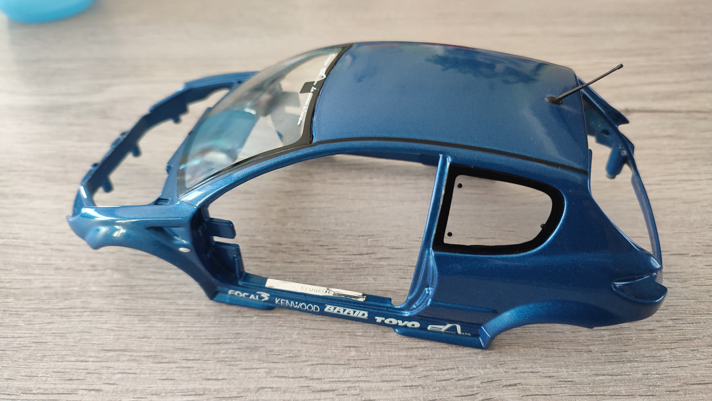 Carcasse carrosserie dans l'état pièce détachée miniature Norev Peugeot 206 CC RC Esquiss Auto 1/18 1/18e 1/18ème #D63