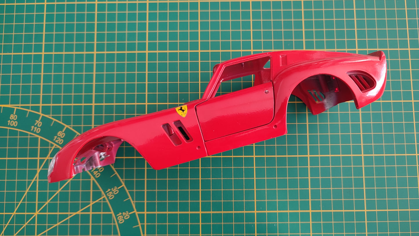 Carcasse carrosserie pièce détachée miniature Bburago Burago Ferrari GTO 1962 1/18 1/18e 1/18ème #C48