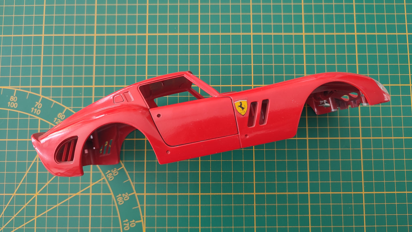 Carcasse carrosserie pièce détachée miniature Bburago Burago Ferrari GTO 1962 1/18 1/18e 1/18ème #D97