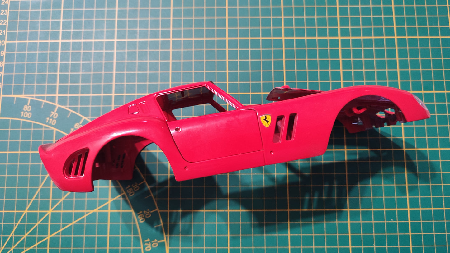 Carcasse carrosserie pièce détachée miniature Bburago Burago Ferrari GTO 1962 1/18 1/18e 1/18ème #E65