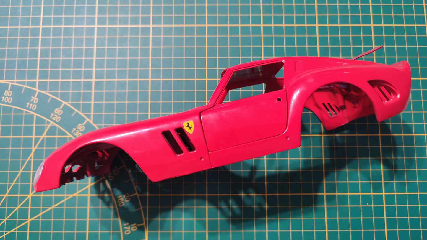 Carcasse carrosserie pièce détachée miniature Bburago Burago Ferrari GTO 1962 1/18 1/18e 1/18ème #E65