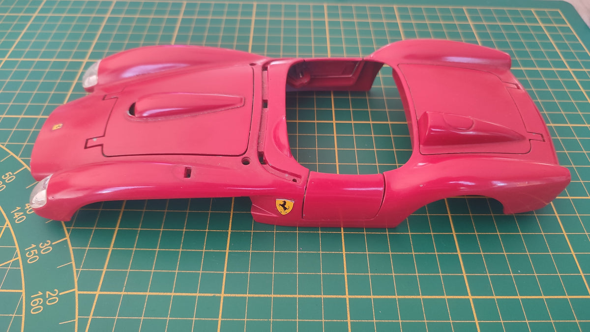 Carcasse carrosserie supérieure pièce détachée miniature Bburago Burago Ferrari 250 Testa Rossa 1957 1/18 1/18e 1/18ème #E80