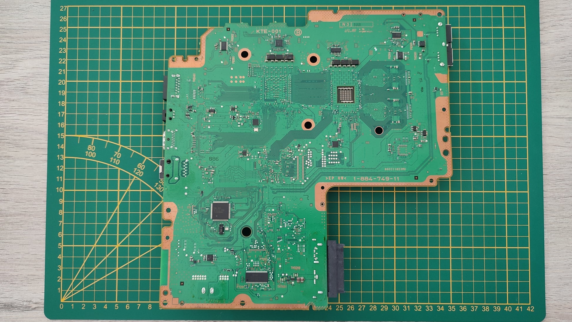 carte mémoire SCPH-10020 rose pink pièce détachée console playstation 2 carte mémoire SCPH-10020 rose pink pièce détachée console playstation 2