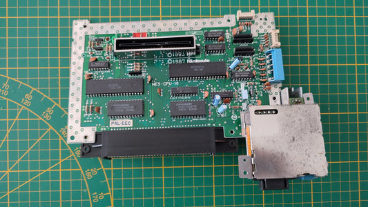 Carte mère NES-CPU-10 pièce détachée console de jeux Nintendo Nes NESE-001 FRA #C57