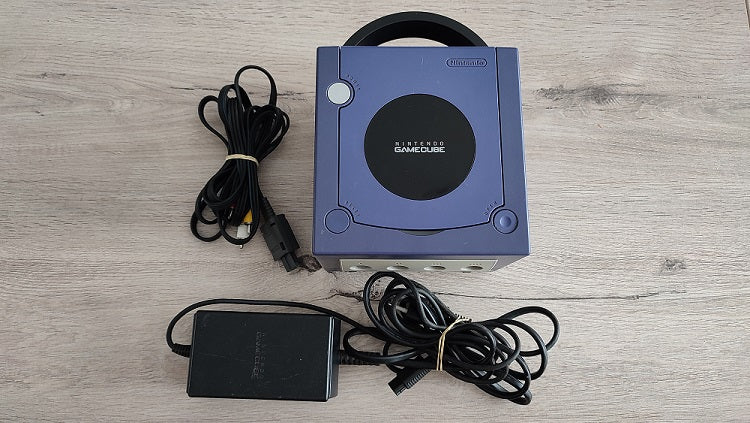 Console de jeux Nintendo Gamecube violette