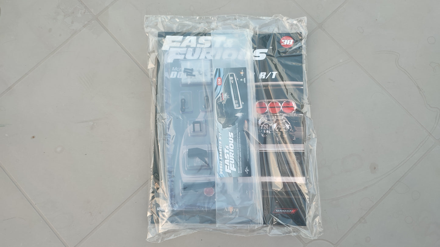 Fascicule avec pièces scellé numéro 38 n°38 Dodge Charger R/T Fast & Furious 1/8 1/8e 1/8ème Altaya