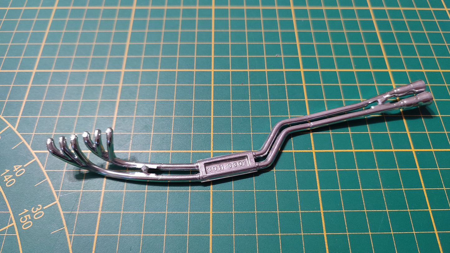 Ligne échappement gauche 3011-3307 pièce détachée miniature Bburago Burago Ferrari GTO 1962 1/18 1/18e 1/18ème #E65