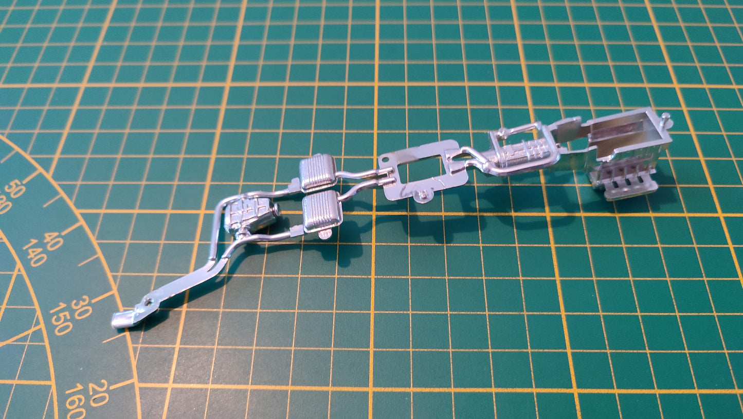 Ligne moteur échappement pièce détachée miniature Bburago Burago Ford Escort RS Cosworth 1/24 1/24e 1/24ème #D38