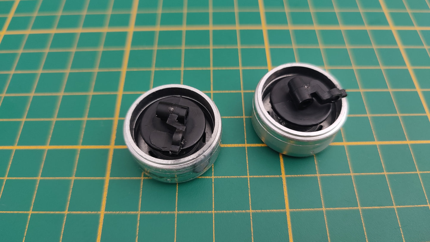 Lot x2 jantes avant avec axes pièce détachée miniature Bburago Burago Mercedes-benz 300 sl cabriolet 1/18 1/18e 1/18ème #E04