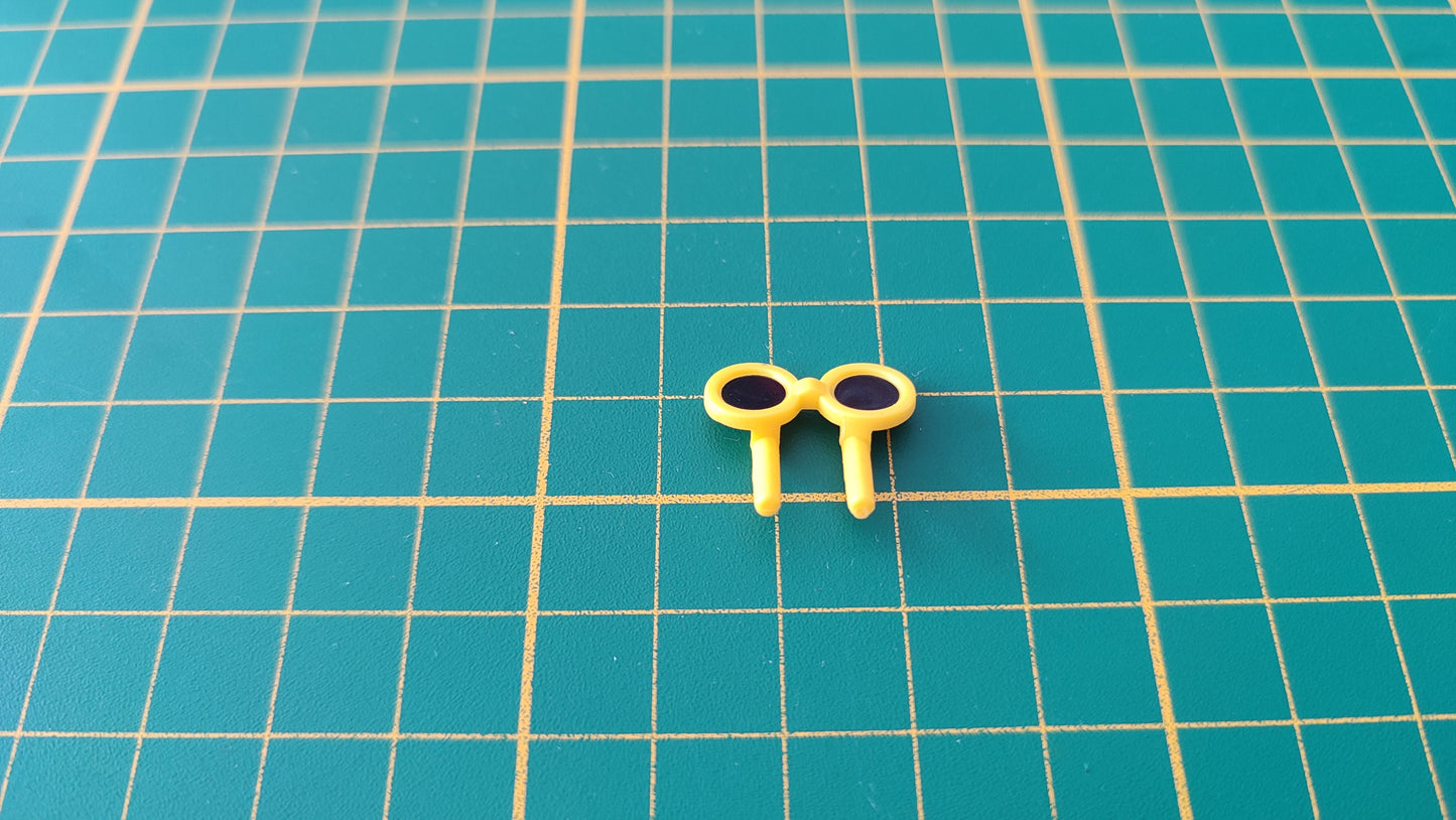Lunette jaune pièce détachée jeu de société Le cochon qui rit buzz party Dujardin #E28