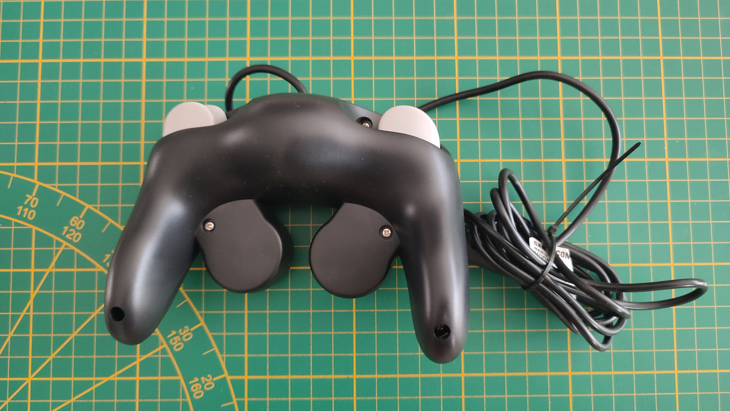 Manette filaire Freaks & Geeks pour Nintendo Gamecube #E58