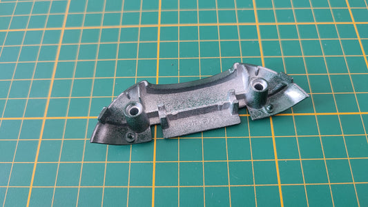 Pare-chocs inférieur pièce détachée miniature Bburago Burago Jaguar type E 1961 1/18 1/18e 1/18ème #B88