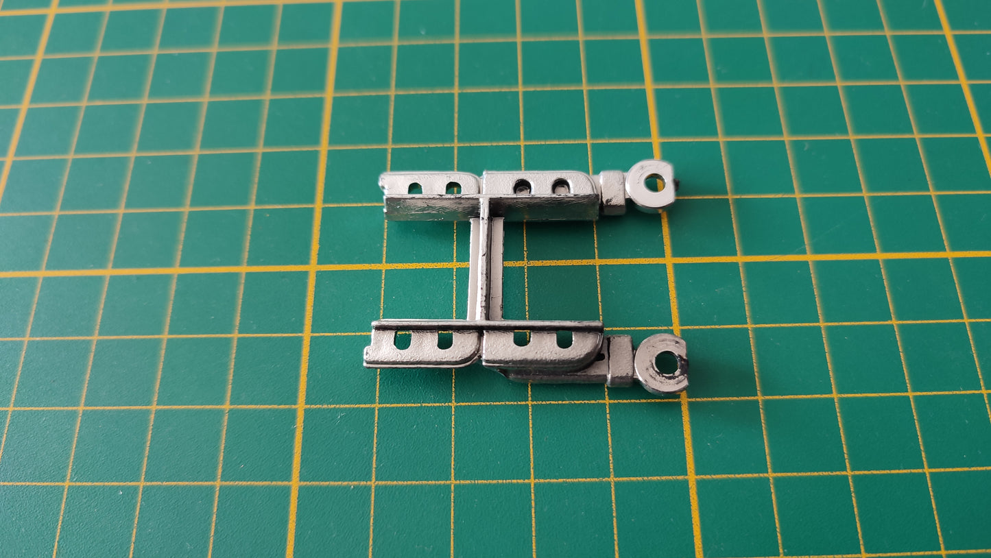 Partie moteur n°4 pièce détachée miniature Maisto Bmw 850i 1/18 1/18e 1/18ème #C95