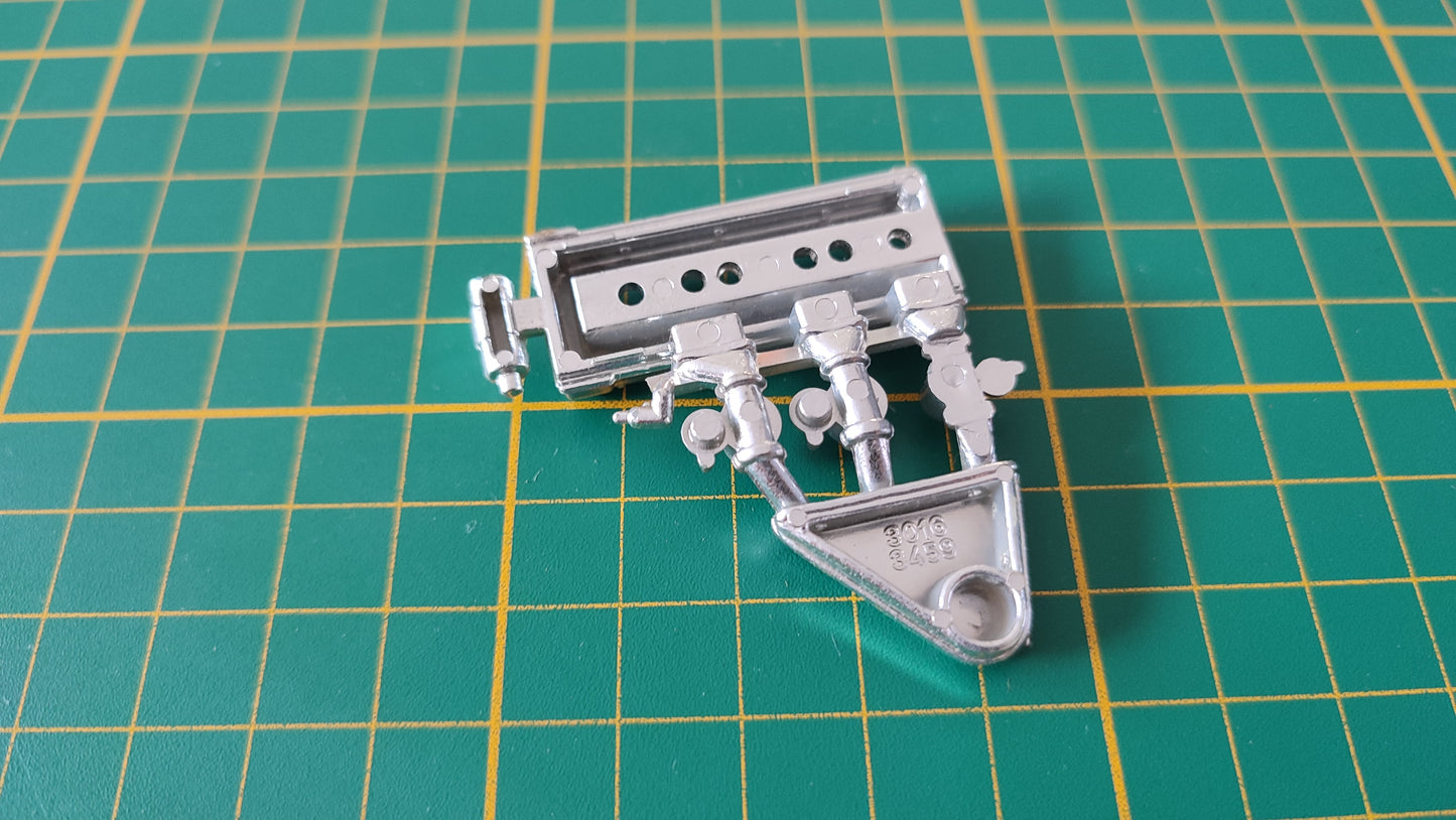 Partie moteur pièce détachée miniature Bburago Burago Jaguar type E 1961 1/18 1/18e 1/18ème #D33