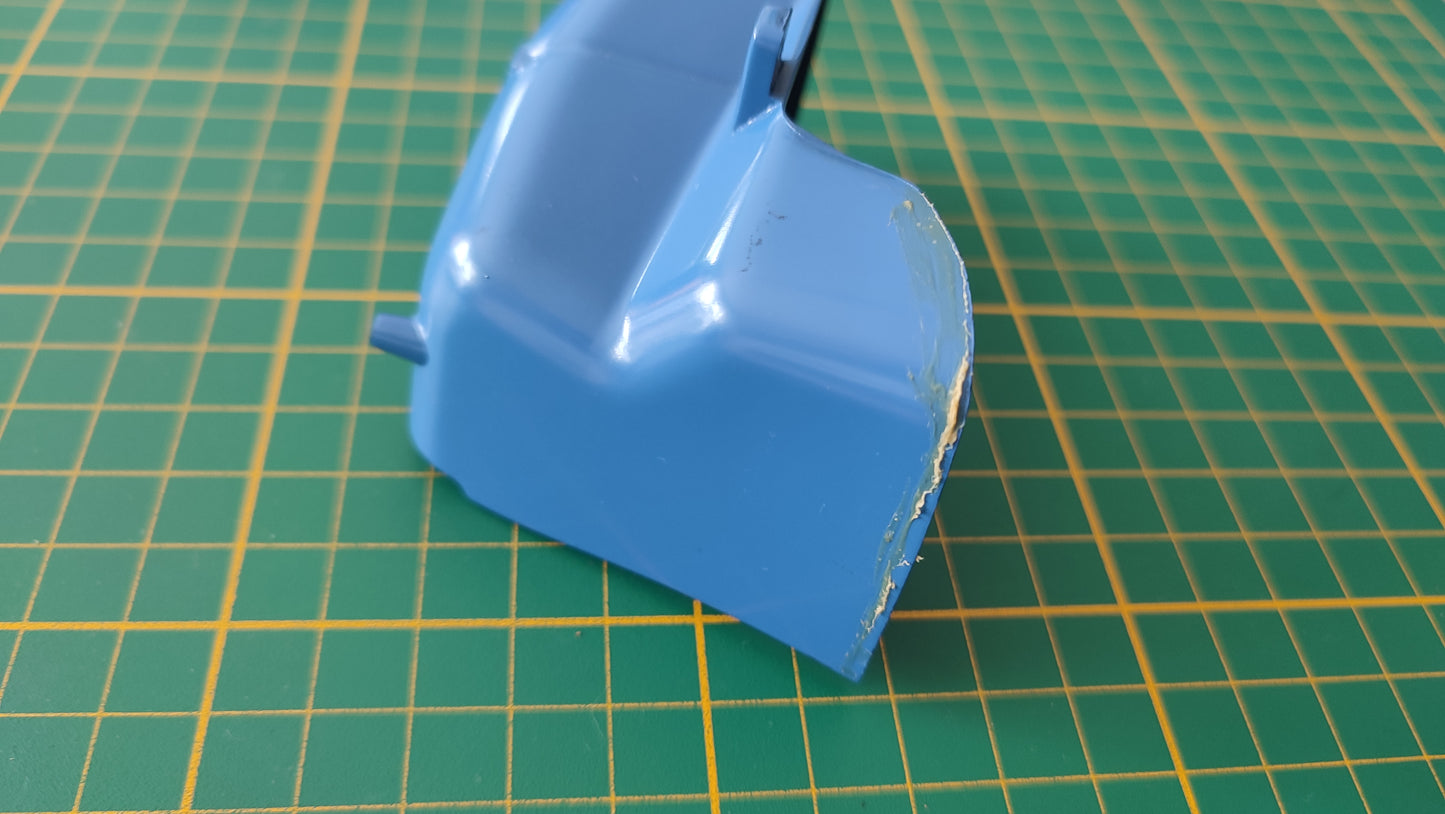 Pièce 18A du fascicule n°18 numéro 18 pièce détachée Renault R8 Gordini 1/8 1/8ème Eaglemoss collections #D61