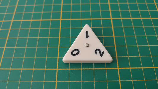 Pièce triangulaire 0 2 1 pièce détachée jeu de société Triominos de luxe Goliath #E52