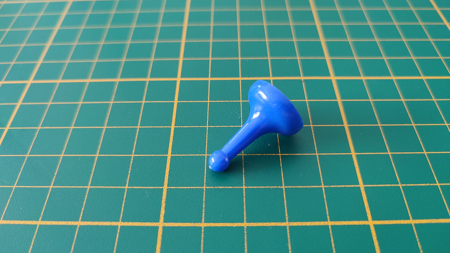 Pion bleu madame Pervenche en l'état Cluedo miro-meccano pièce détachée jeu de société #E26