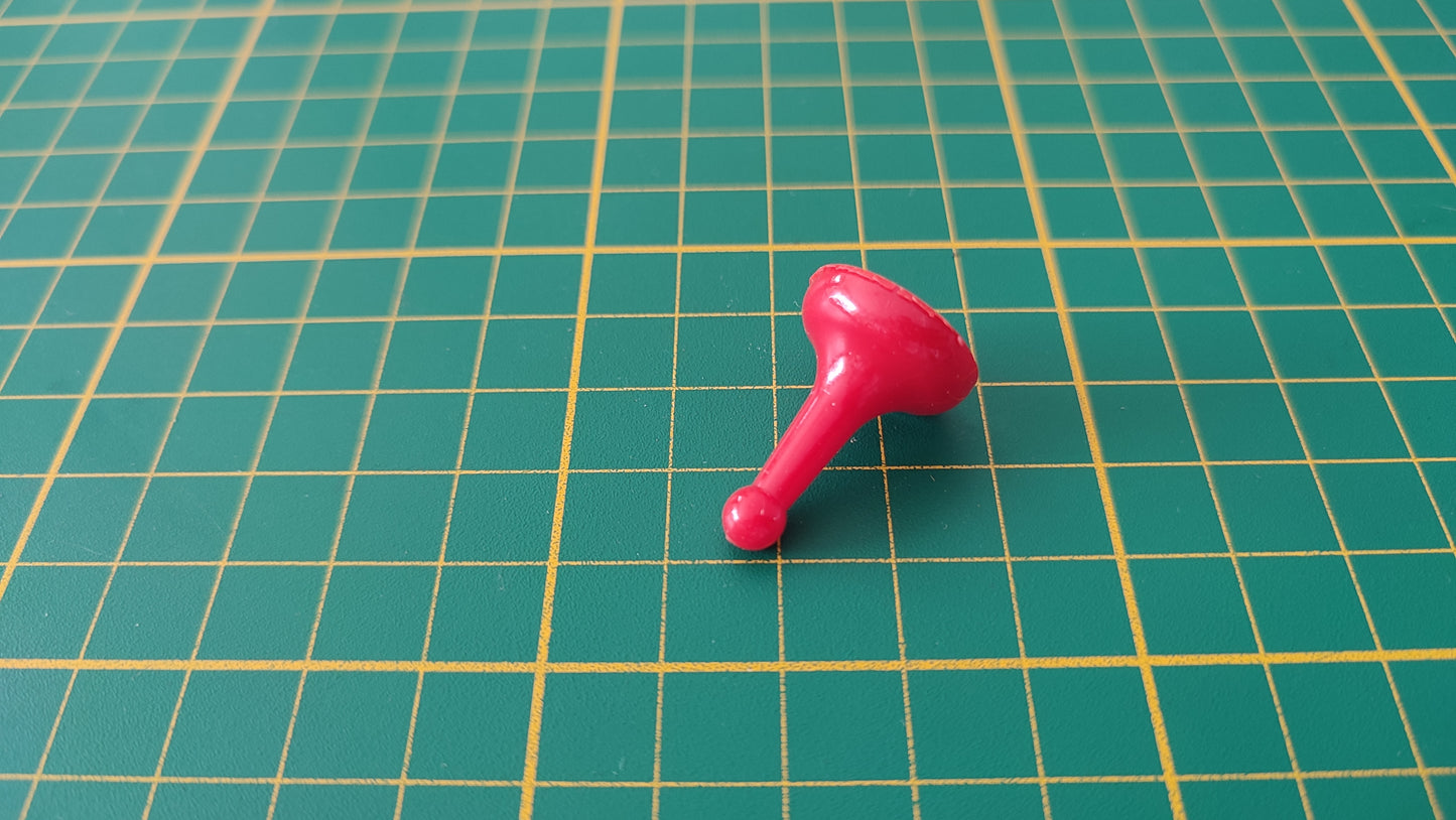 Pion rouge mademoiselle Rose en l'état Cluedo miro-meccano pièce détachée jeu de société #E26