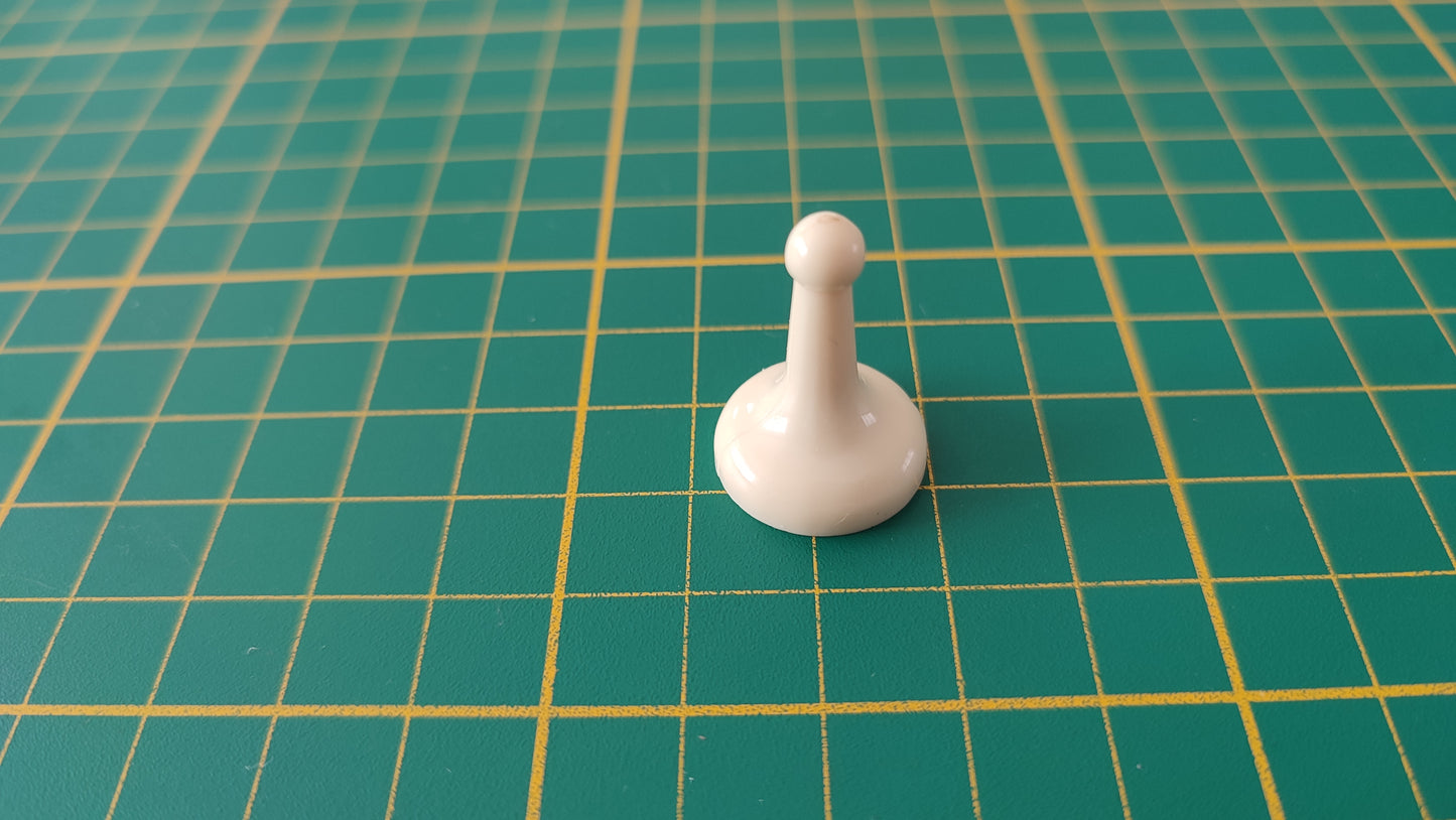 Pion blanc madame Leblanc en l'état Cluedo miro-meccano pièce détachée jeu de société #E26