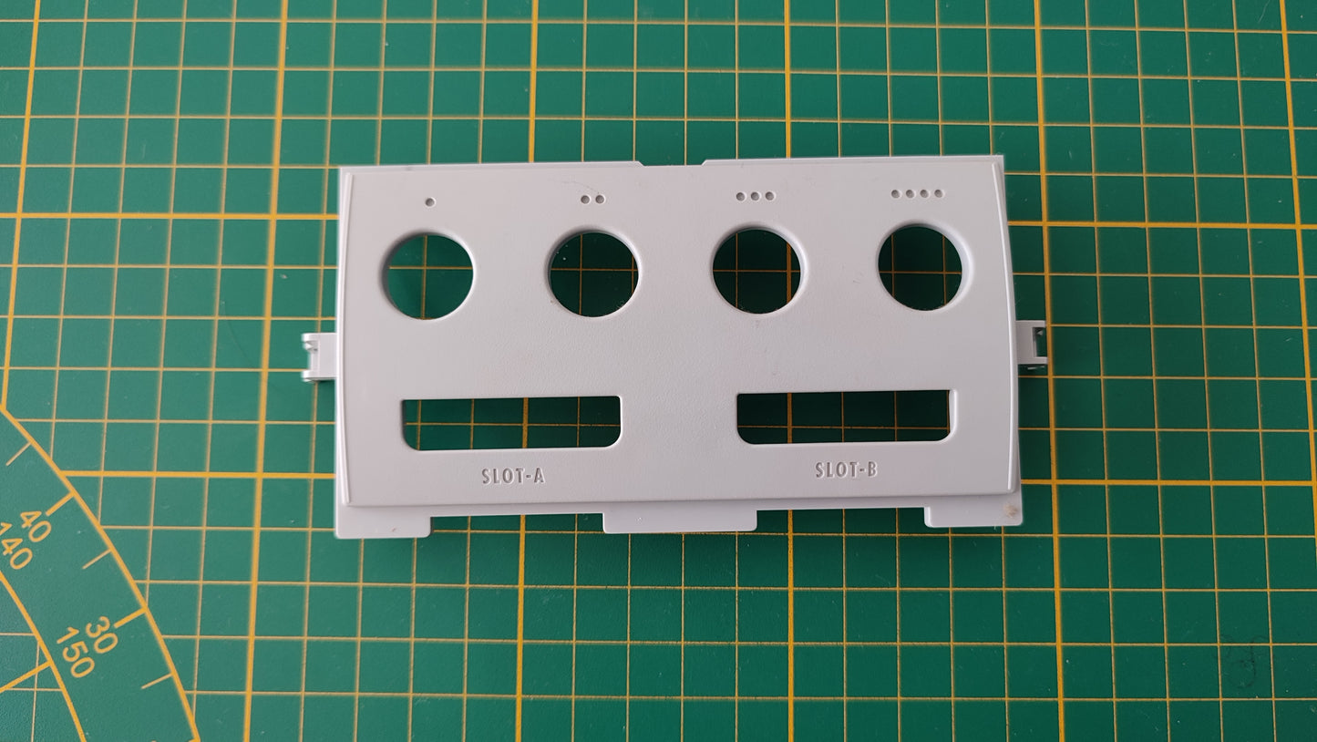 Plasturgie façade avant F2-1 pièce détachée console de jeux Nintendo Gamecube DOL-001 (EUR) #A83