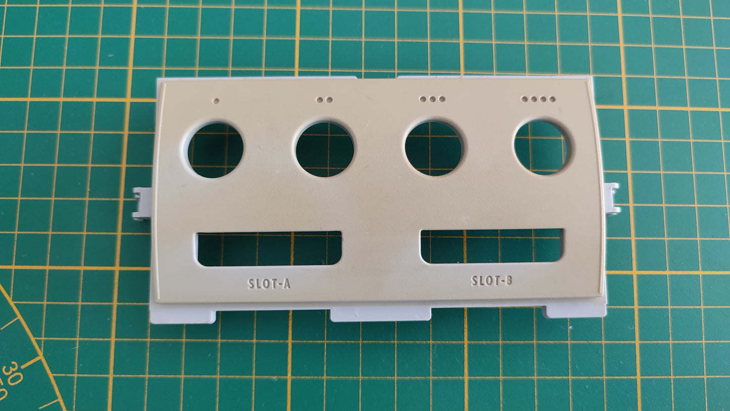 Plasturgie façade avant jaunis pièce détachée console de jeux Nintendo Gamecube DOL-001 (EUR) #E58