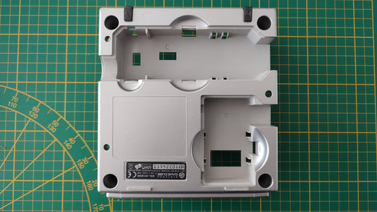 Plasturgie inférieure F4-1 V-0 pièce détachée console de jeux Nintendo Gamecube DOL-001 (EUR) #A83