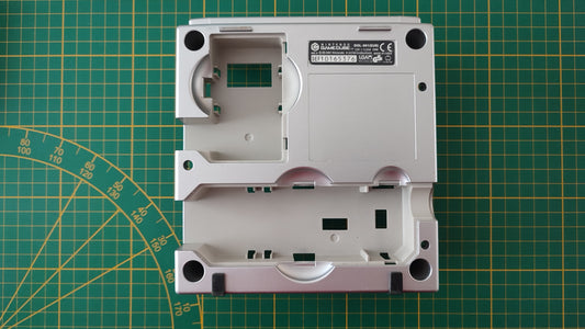 Plasturgie inférieure pièce détachée console de jeux Nintendo Gamecube DOL-001 (EUR) #E35