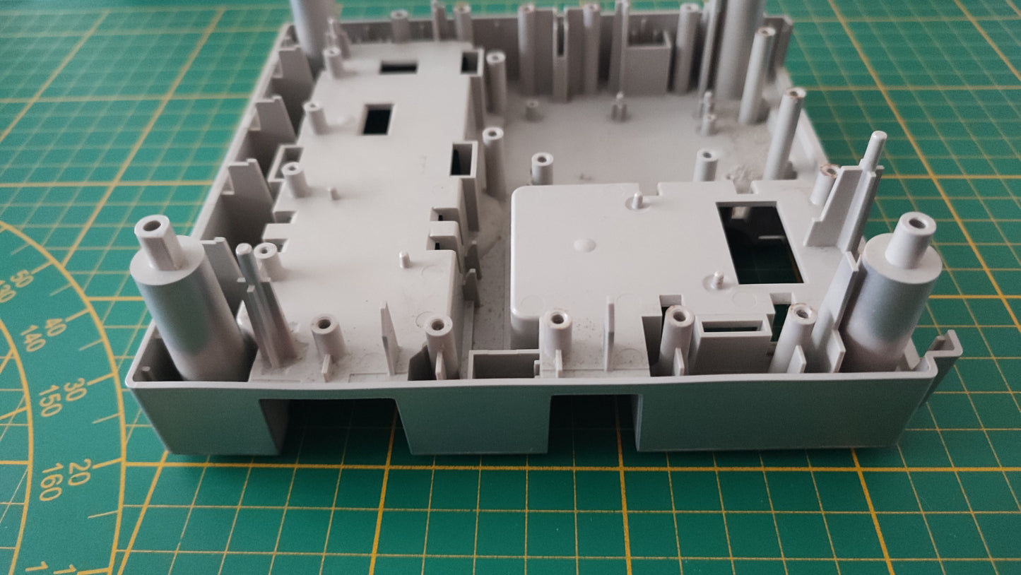 Plasturgie inférieure pièce détachée console de jeux Nintendo Gamecube DOL-001 (EUR) #E35