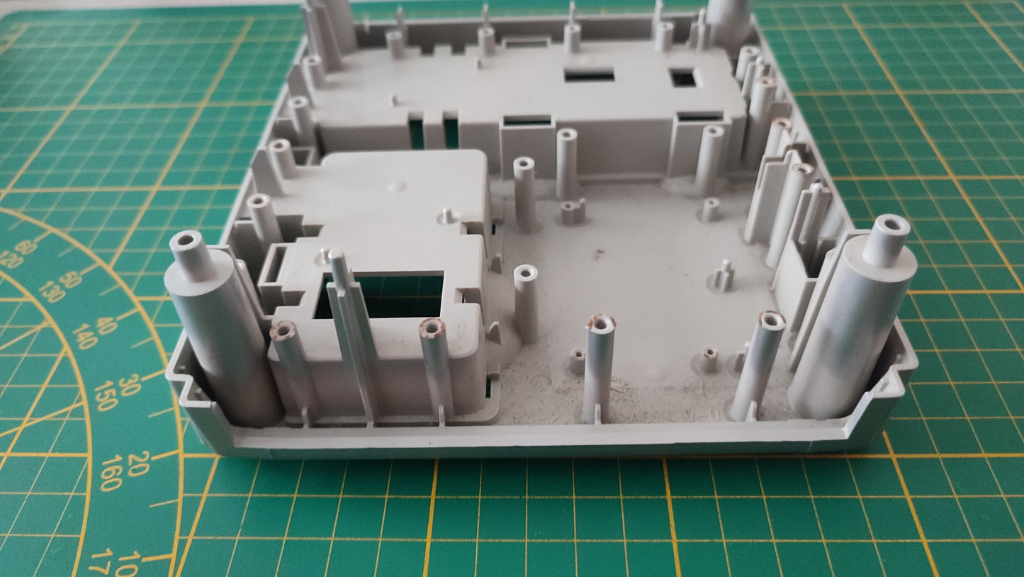 Plasturgie inférieure pièce détachée console de jeux Nintendo Gamecube DOL-001 (EUR) #E35