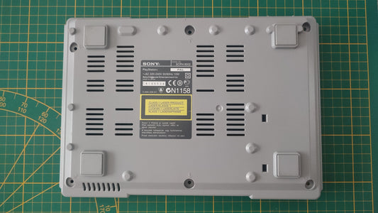 Plasturgie inférieure pièce détachée console de jeux Sony Playstation 1 Ps1 SCPH-9002 #E38