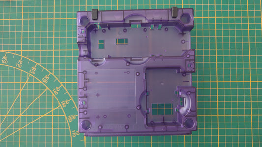 Plasturgie inférieure seule violette transparente pièce détachée pour console de jeux Nintendo Game cube Gamecube DOL-101 et ou DOL-001