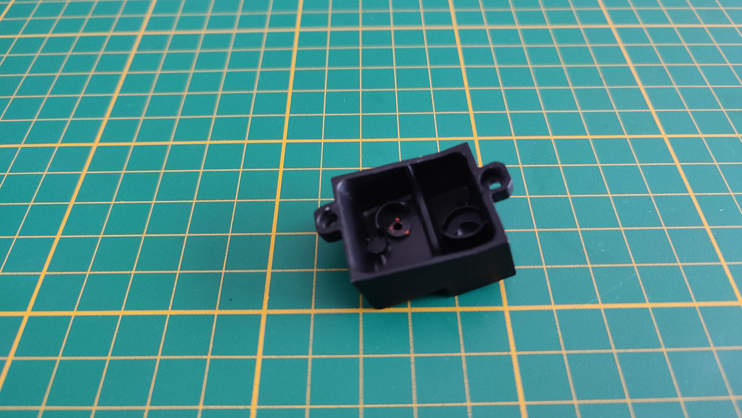 Support d'amortisseur arrière gauche 26D n°26 pièce détachée Porsche 911 Carrera RS 2.7 1/8 1/8ème Altaya #B37