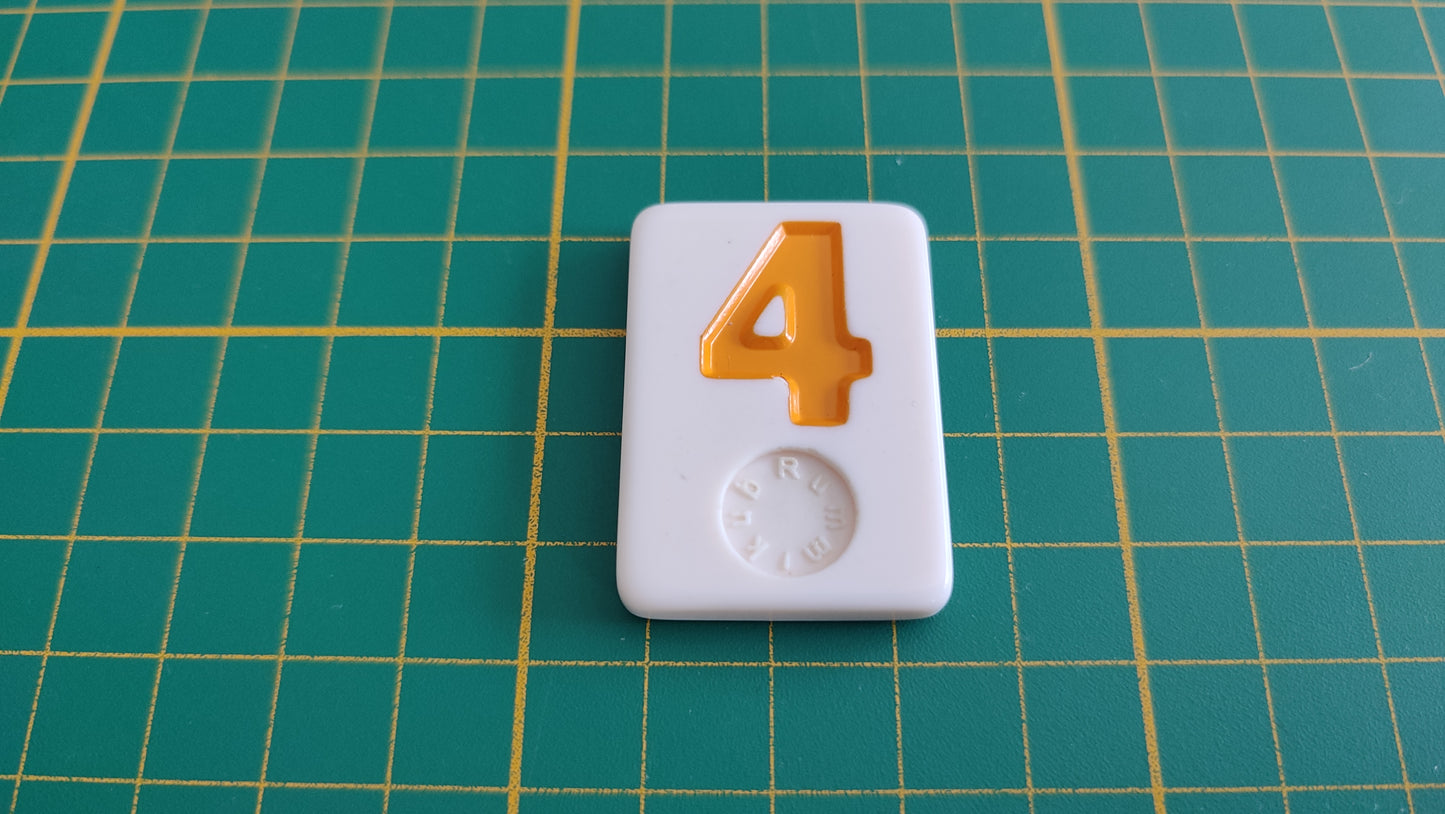 Tuile numéro 4 quatre orange pièce détachée jeu de société Rummikub Le rami des chiffres XXL #E60
