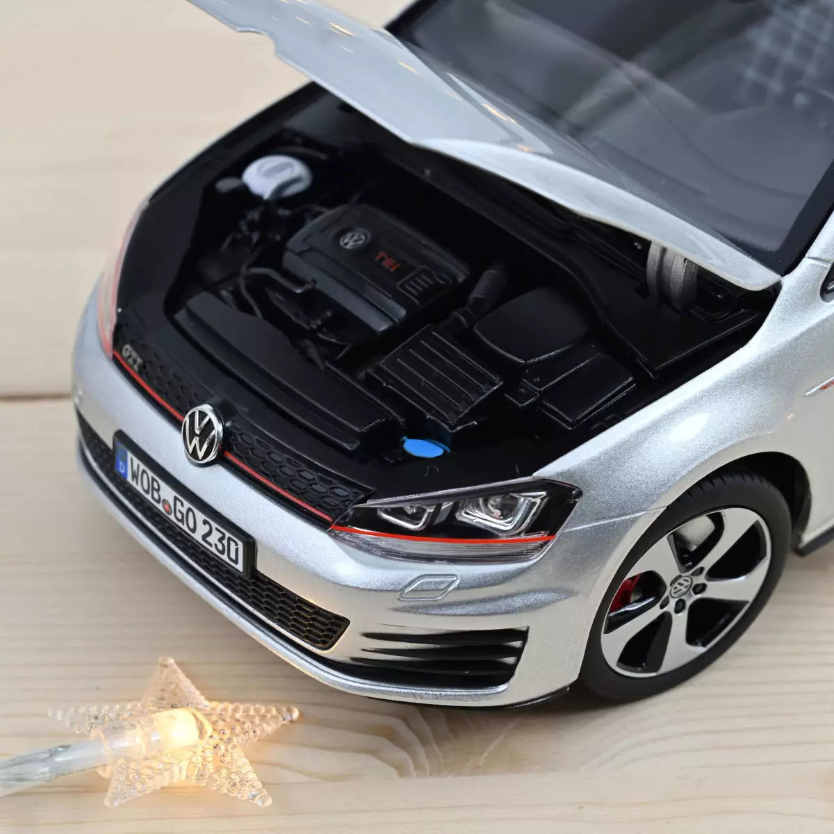 VW Golf GTI 2013 Argent Réflexe 1/18